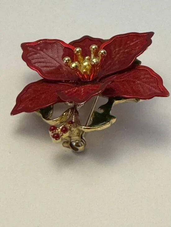 Kenneth Cole Red Poinsettia Brooch Pin Gold-Tone Accents Berry Detail Christmas - Picture 4 of 9